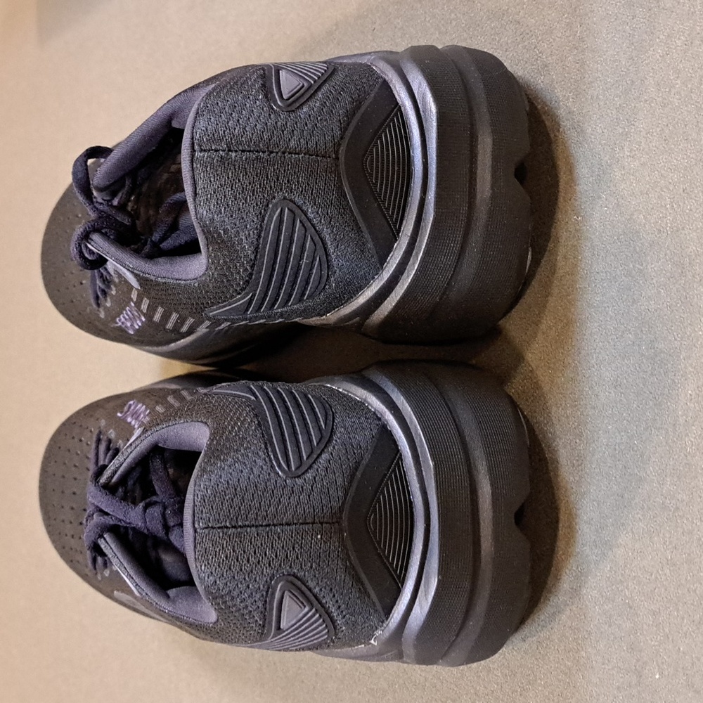 Brooks Ghost Max 3 - Color: Black - Size: Men 12 - Picture 5 of 9